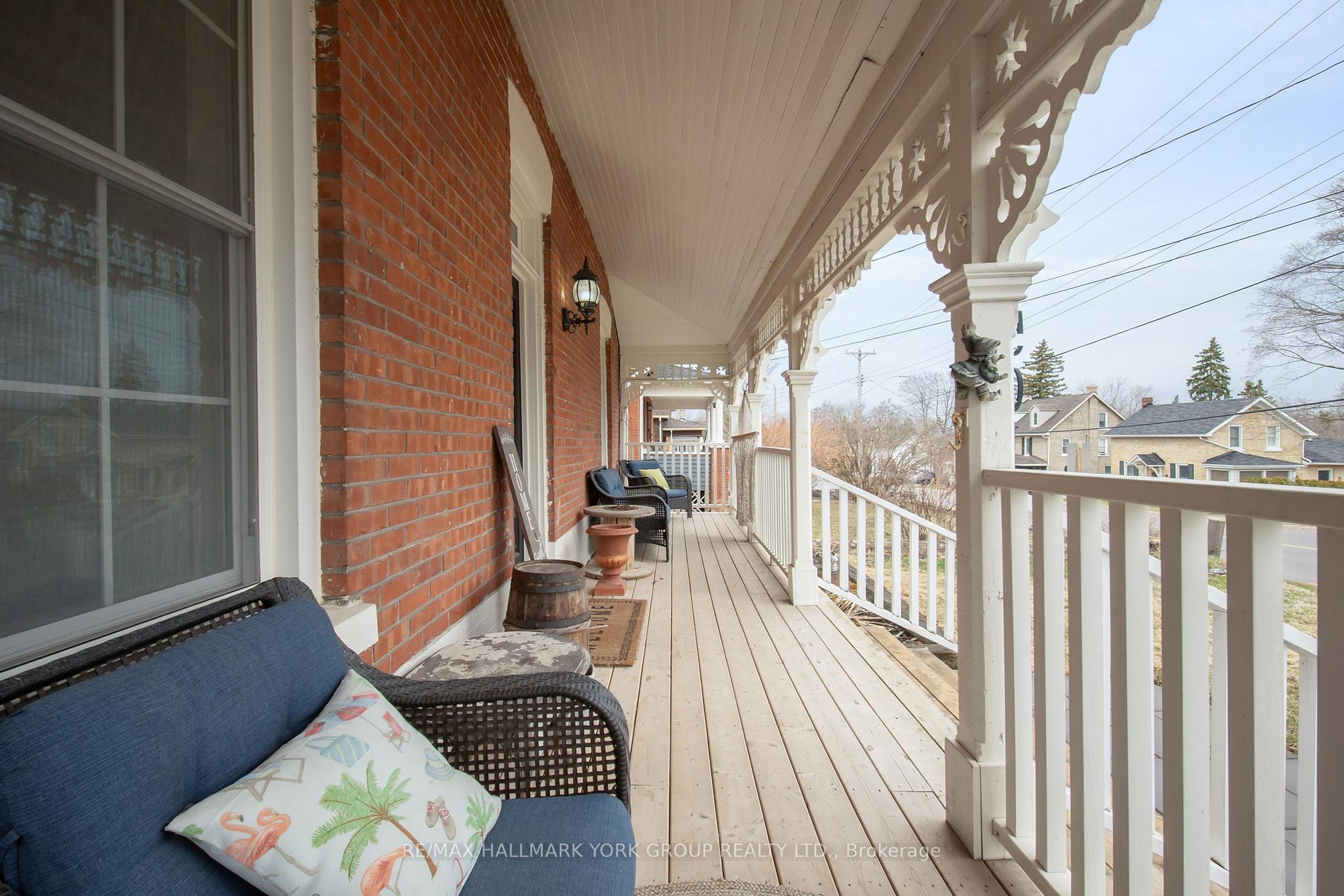 Photo 4 of 501 Simcoe Street, Brock, Beaverton — HOMEH