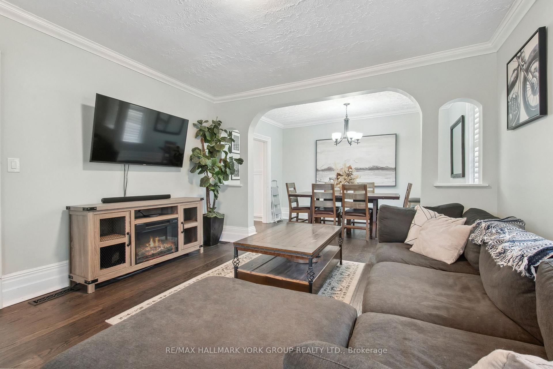 Photo 8 of 501 Simcoe Street, Brock, Beaverton — HOMEH