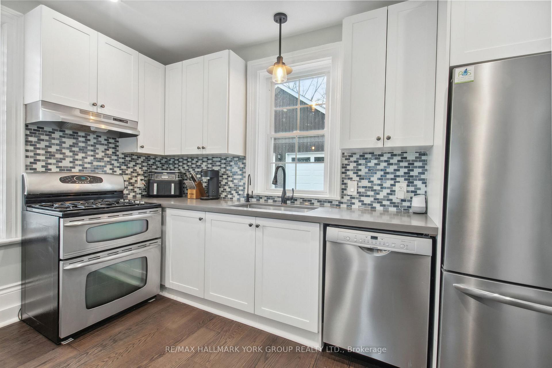 Photo 12 of 501 Simcoe Street, Brock, Beaverton — HOMEH