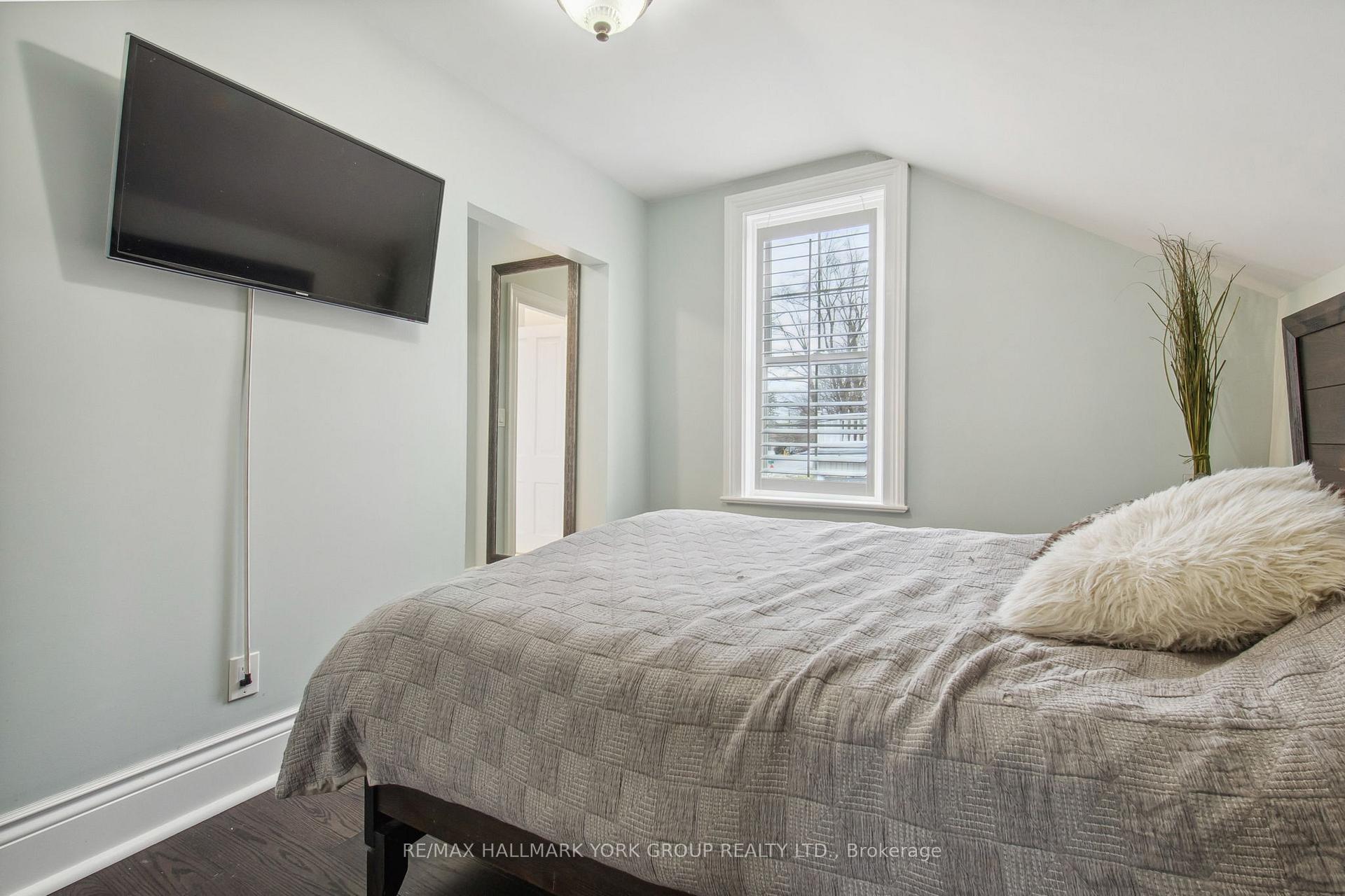 Photo 23 of 501 Simcoe Street, Brock, Beaverton — HOMEH
