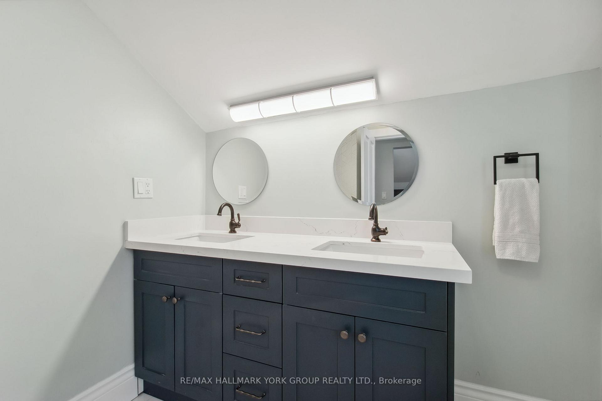 Photo 25 of 501 Simcoe Street, Brock, Beaverton — HOMEH