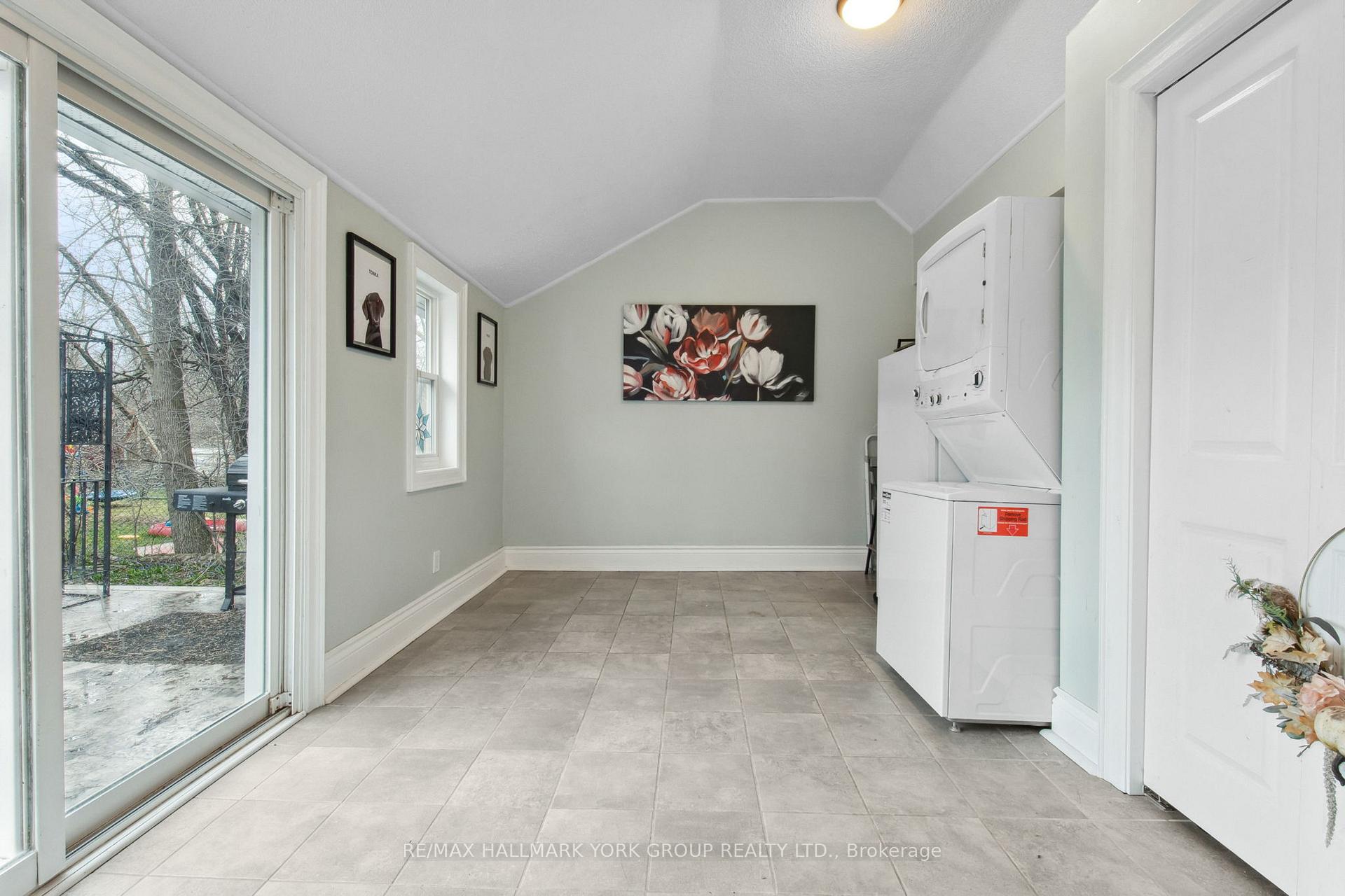 Photo 32 of 501 Simcoe Street, Brock, Beaverton — HOMEH