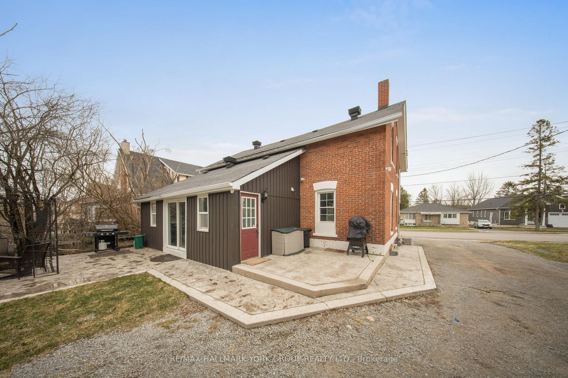 Photo 33 of 501 Simcoe Street, Brock, Beaverton — HOMEH