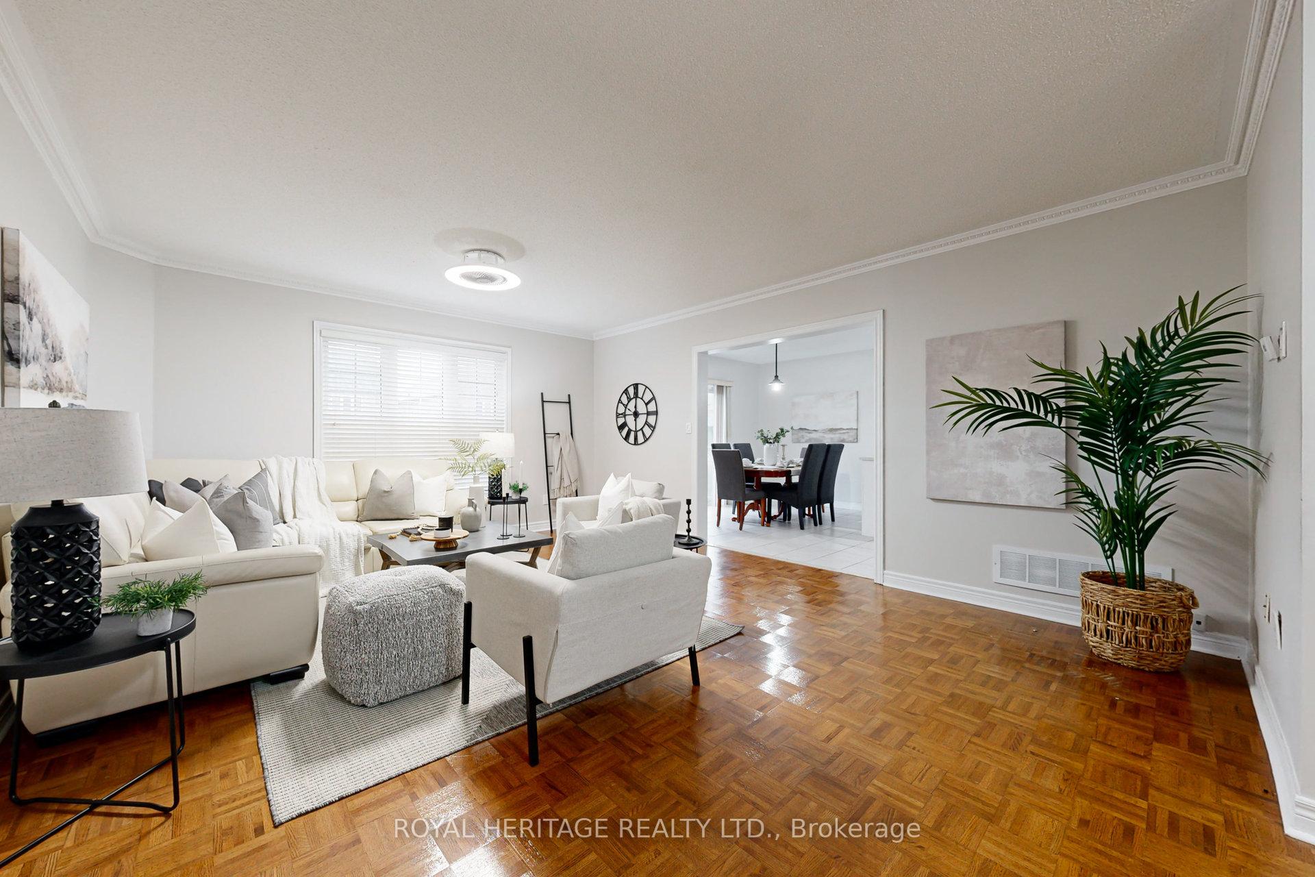 Photo 2 of 154 Queen Isabella Crescent, Vaughan, Vellore Village — HOMEH