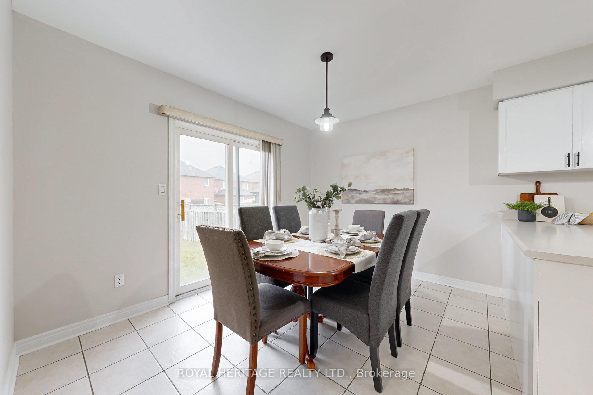 Photo 10 of 154 Queen Isabella Crescent, Vaughan, Vellore Village — HOMEH