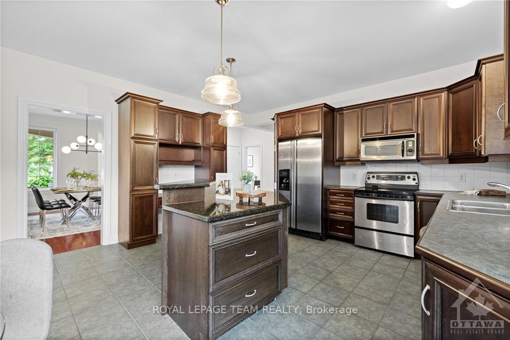 Photo 6 of 33 Silverthorn Court, Ottawa, Barrhaven - Stonebridge — HOMEH