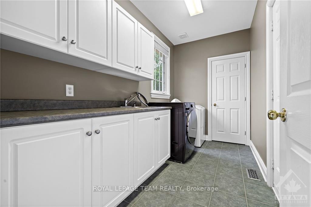 Photo 8 of 33 Silverthorn Court, Ottawa, Barrhaven - Stonebridge — HOMEH