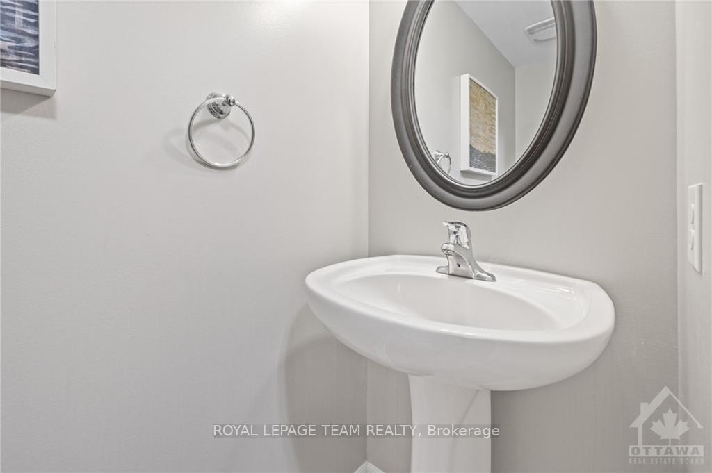 Photo 14 of 100 Urbancrest, Ottawa, Barrhaven - Stonebridge — HOMEH