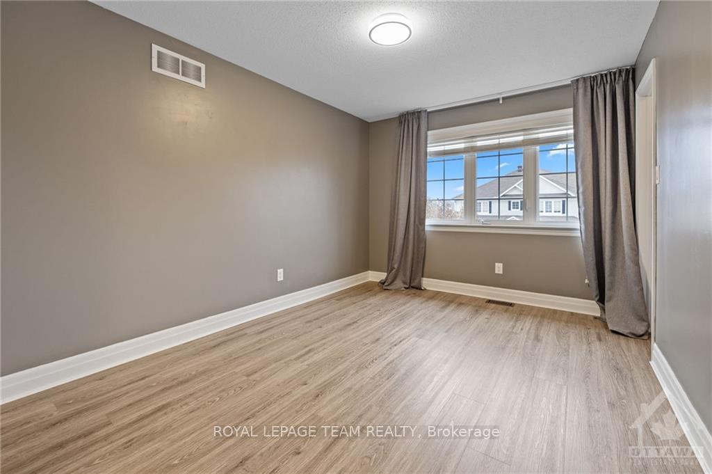 Photo 20 of 100 Urbancrest, Ottawa, Barrhaven - Stonebridge — HOMEH