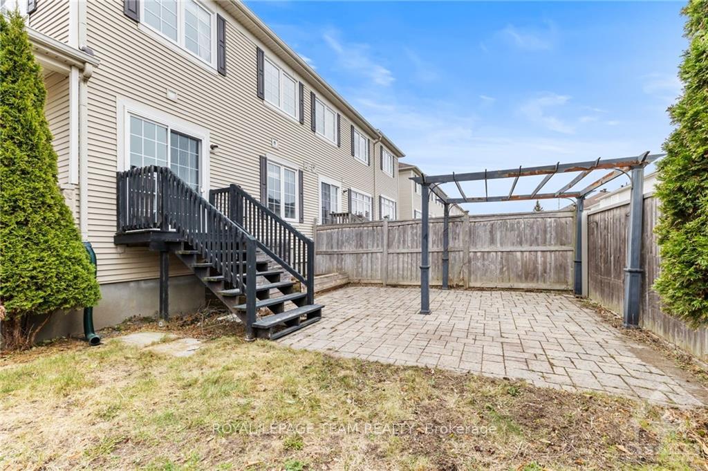 Photo 28 of 100 Urbancrest, Ottawa, Barrhaven - Stonebridge — HOMEH