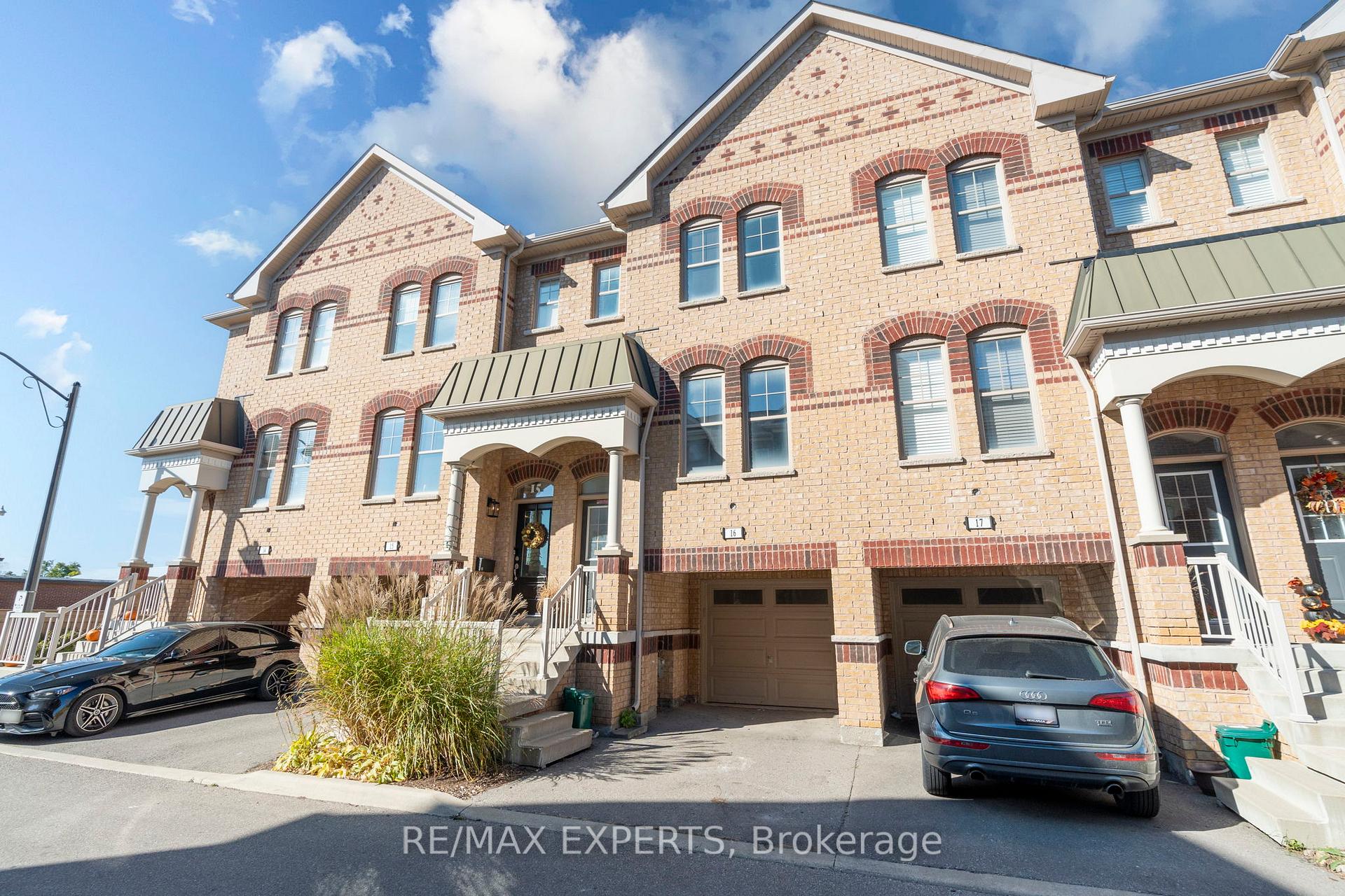Photo 2 of Unit 16, 10 Porter Avenue W, Vaughan, West Woodbridge — HOMEH