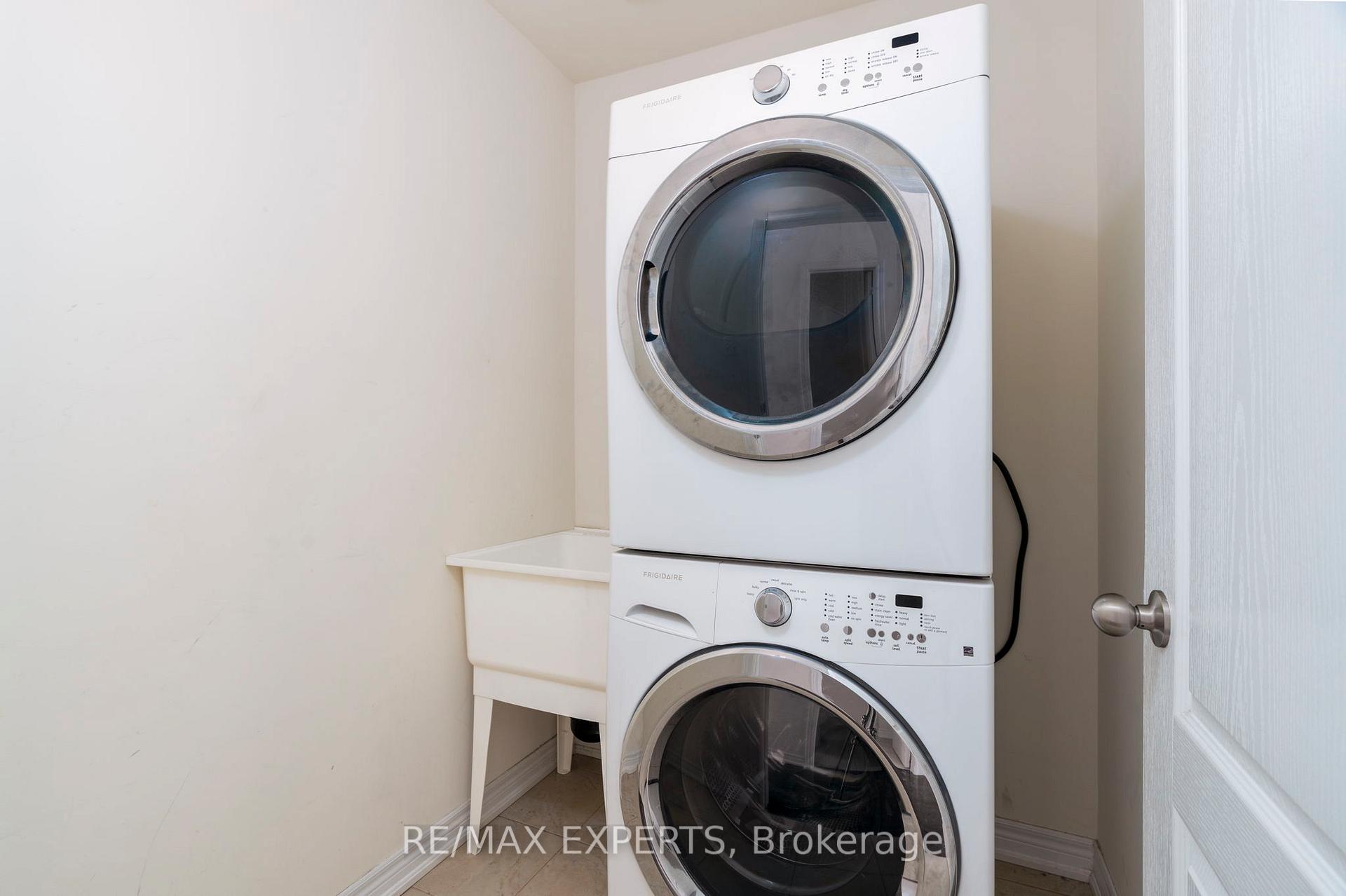 Photo 12 of Unit 16, 10 Porter Avenue W, Vaughan, West Woodbridge — HOMEH