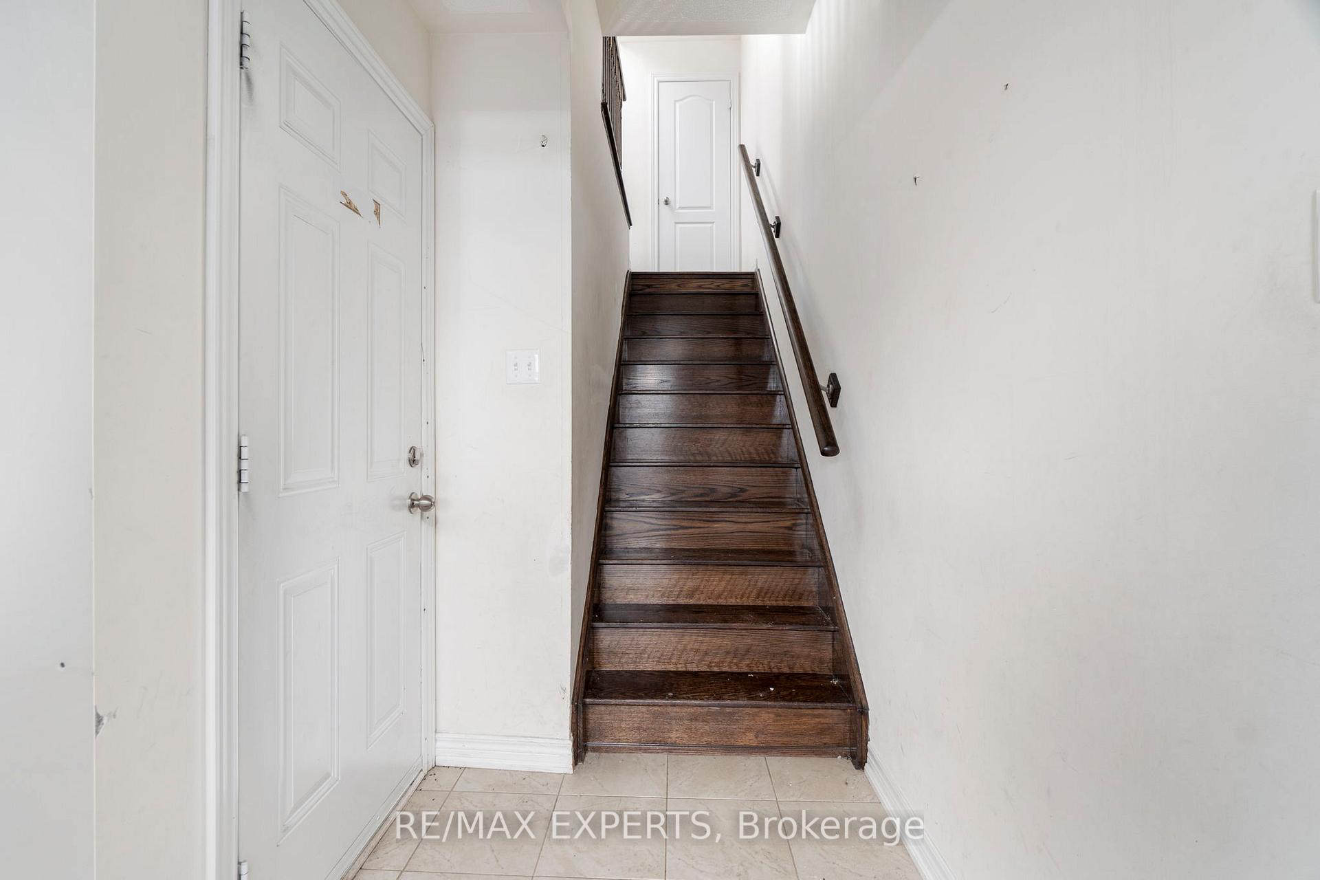 Photo 21 of Unit 16, 10 Porter Avenue W, Vaughan, West Woodbridge — HOMEH