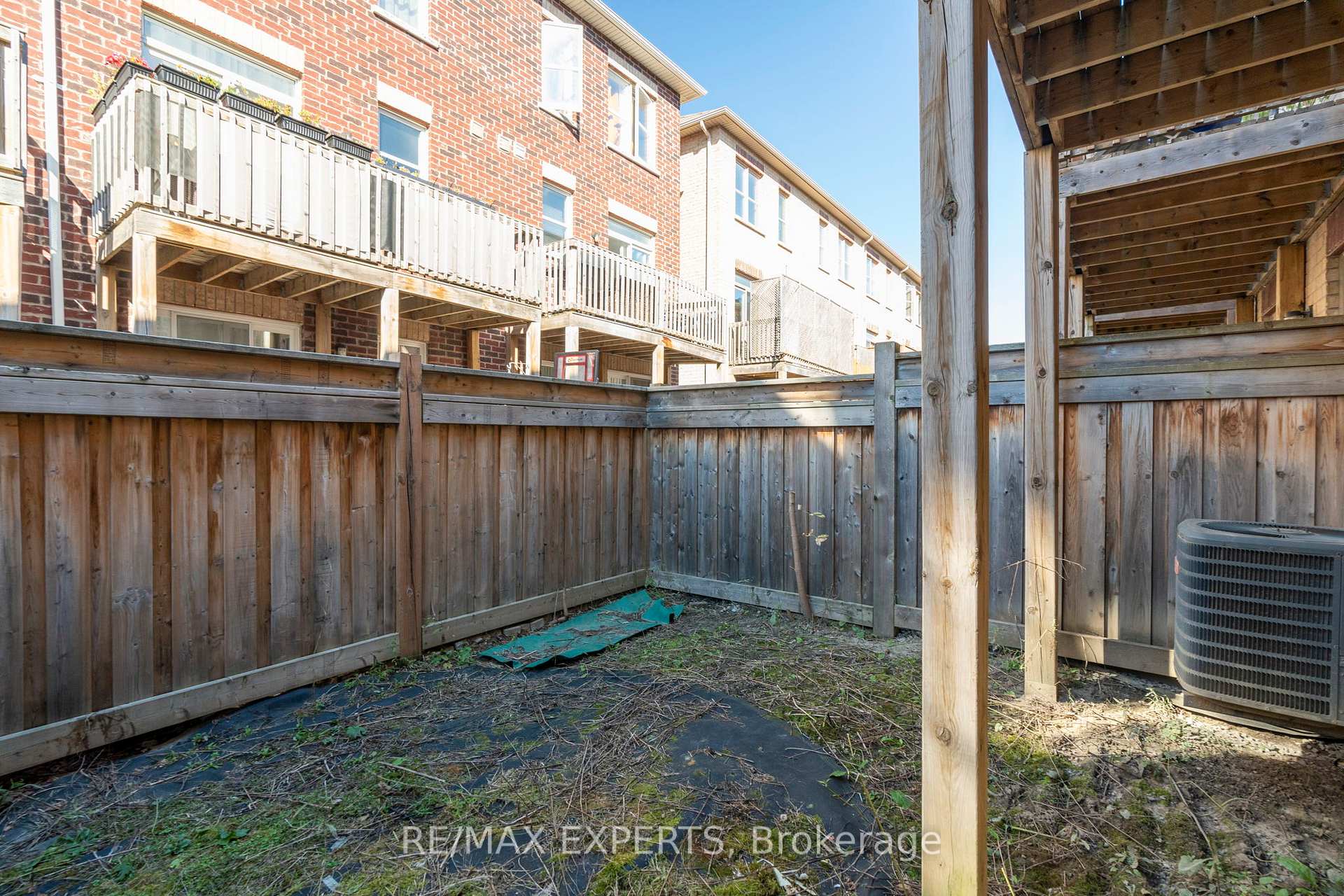 Photo 25 of Unit 16, 10 Porter Avenue W, Vaughan, West Woodbridge — HOMEH