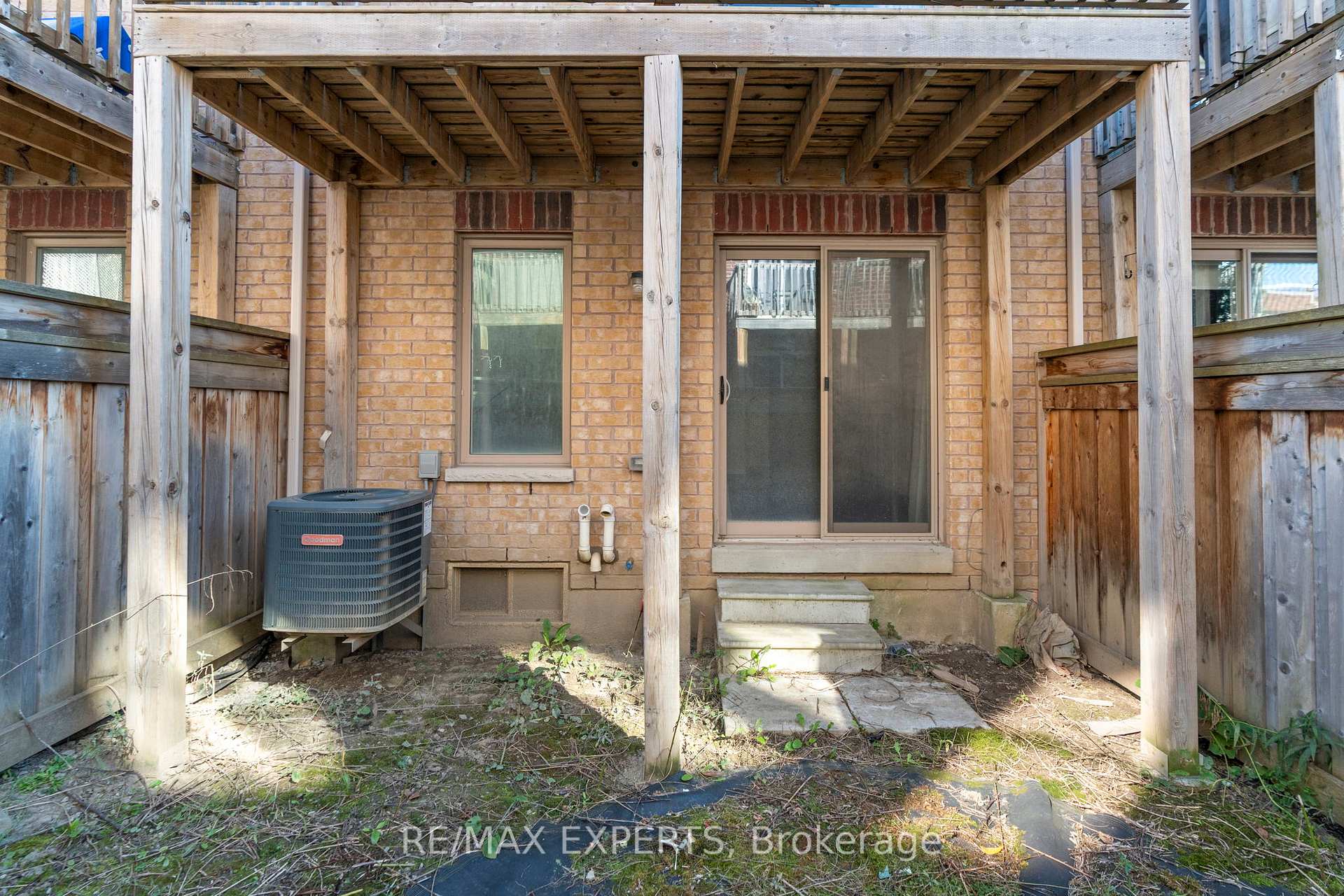 Photo 26 of Unit 16, 10 Porter Avenue W, Vaughan, West Woodbridge — HOMEH