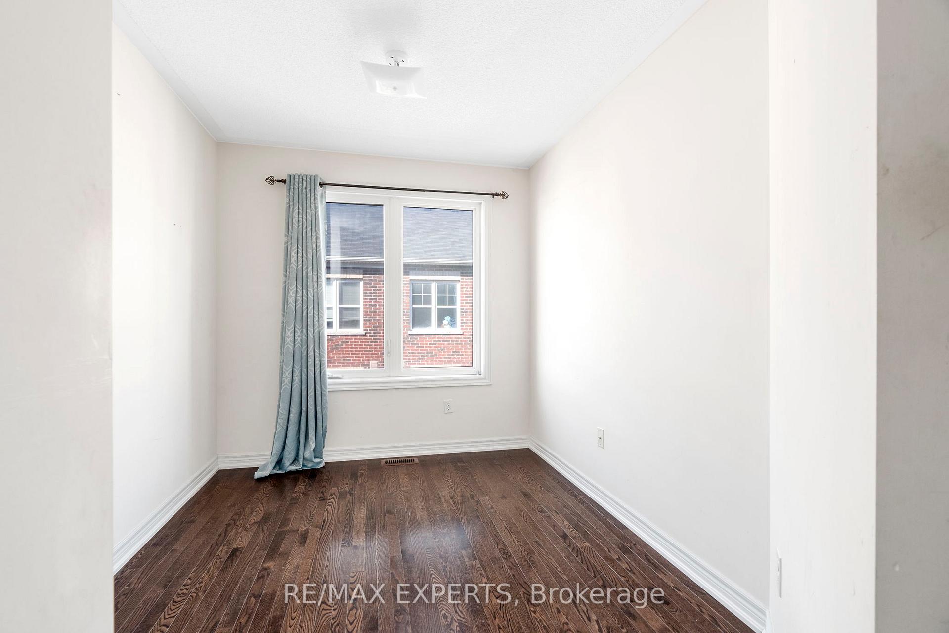 Photo 35 of Unit 16, 10 Porter Avenue W, Vaughan, West Woodbridge — HOMEH