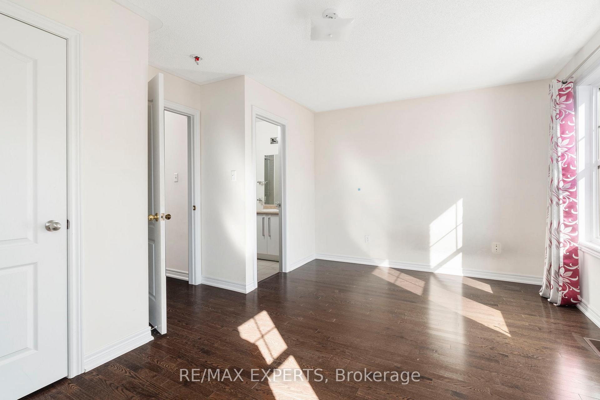 Photo 38 of Unit 16, 10 Porter Avenue W, Vaughan, West Woodbridge — HOMEH
