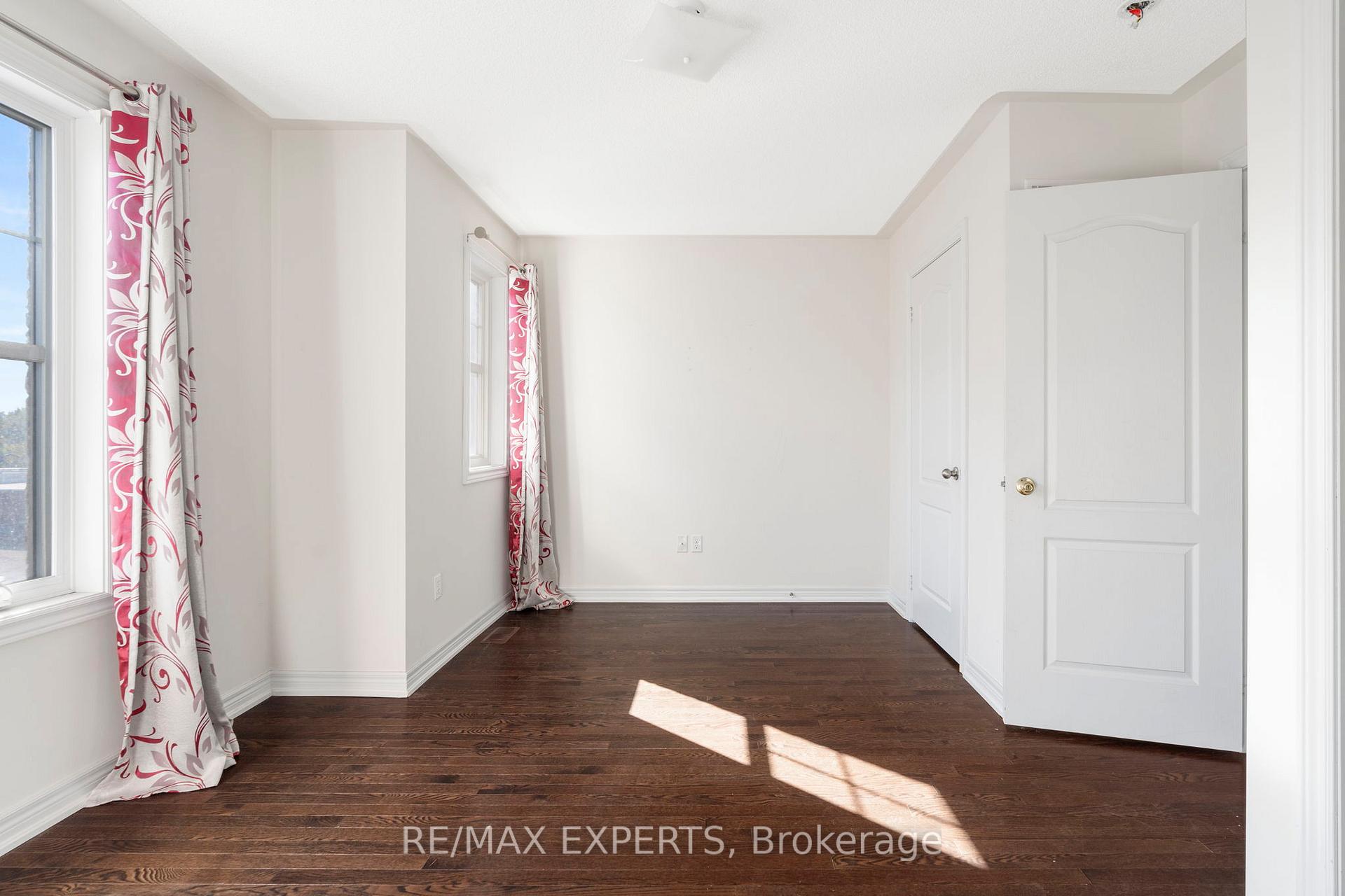 Photo 39 of Unit 16, 10 Porter Avenue W, Vaughan, West Woodbridge — HOMEH