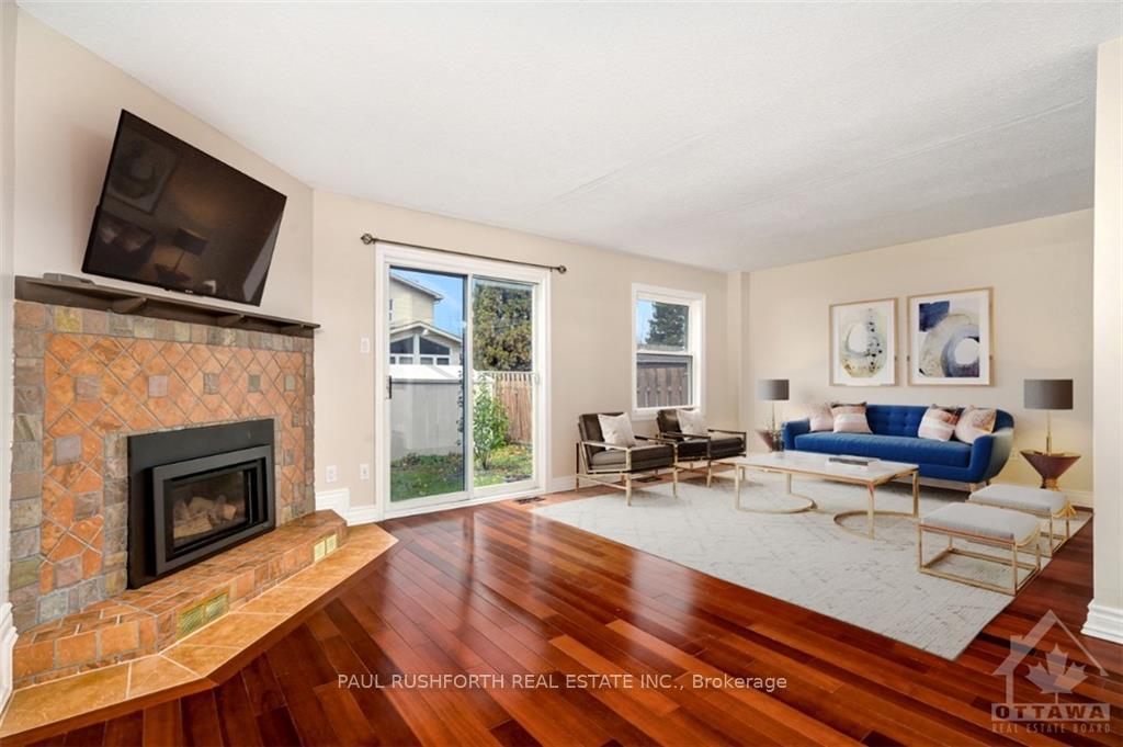 Photo 4 of 49 Foxfield Drive, Ottawa, Barrhaven - Knollsbrook — HOMEH