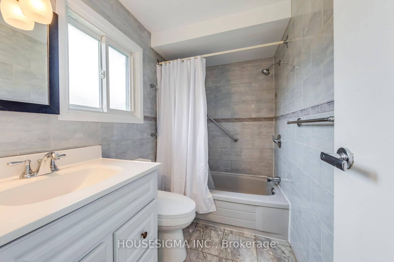 Photo 25 of 7 Wright Crescent, Ajax, Central — HOMEH
