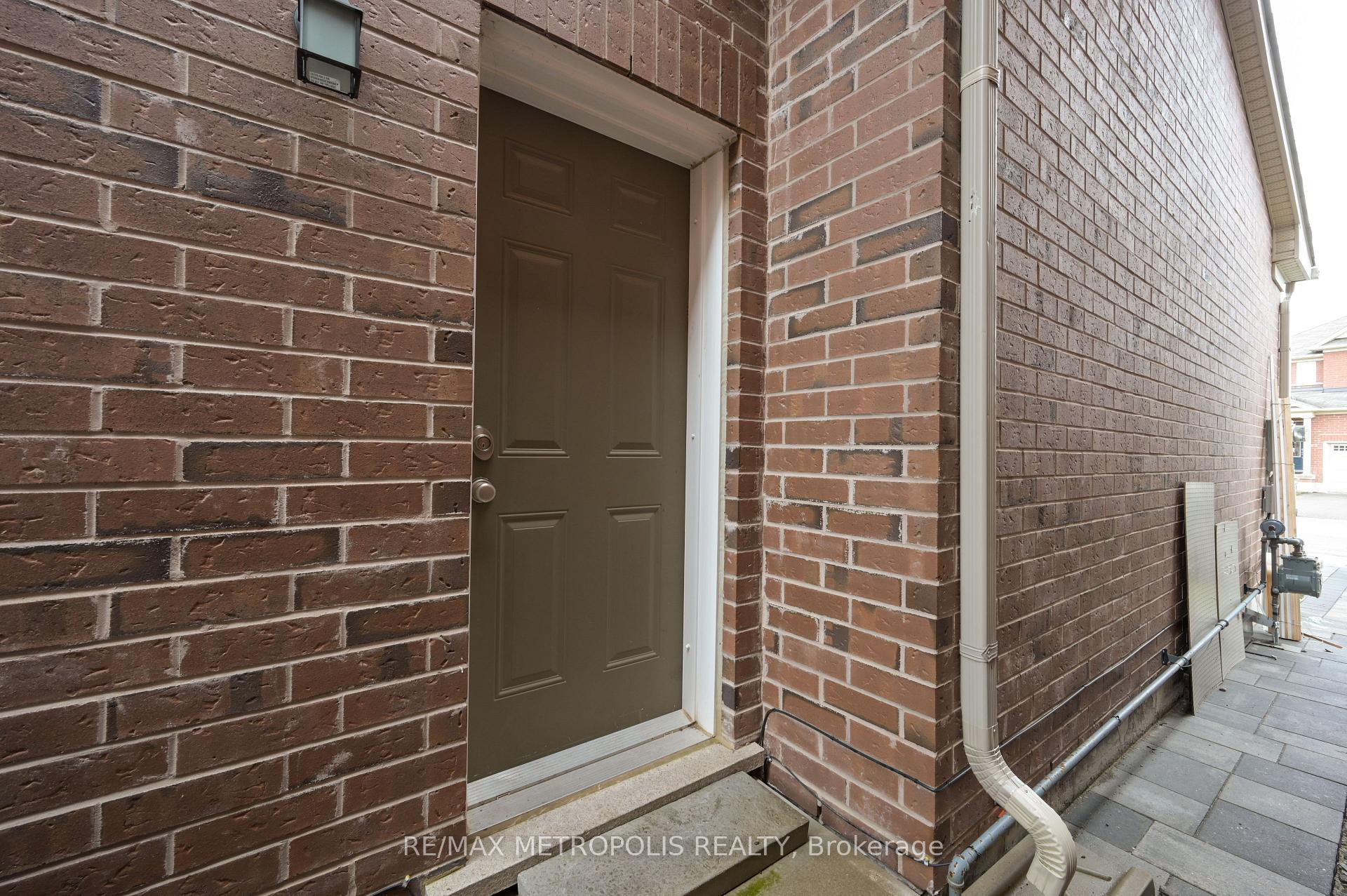 Photo 5 of Unit BSMT, 16 Giltspur Road, Brampton, Northwest Brampton — HOMEH