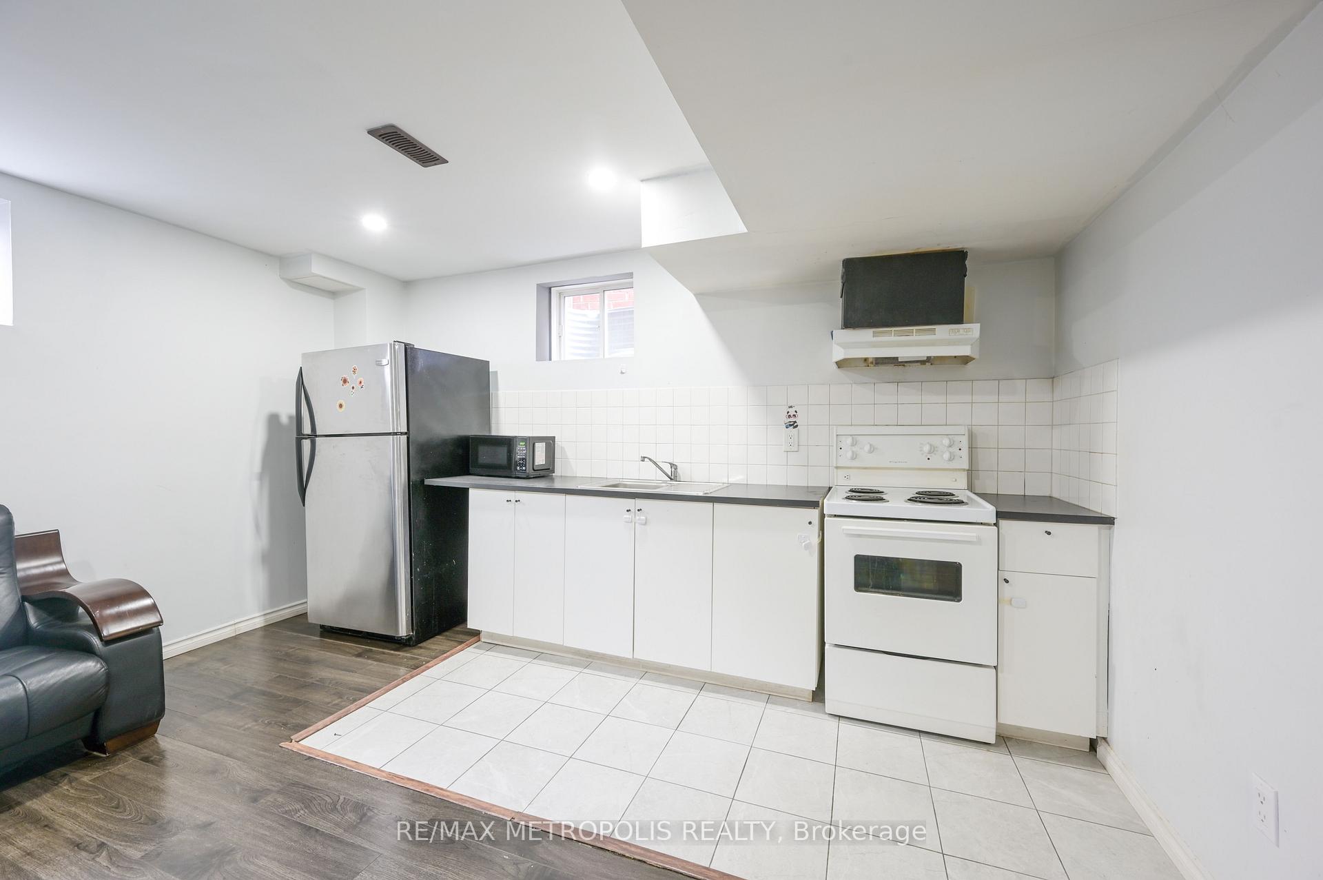 Photo 2 of Unit BSMT, 16 Giltspur Road, Brampton, Northwest Brampton — HOMEH