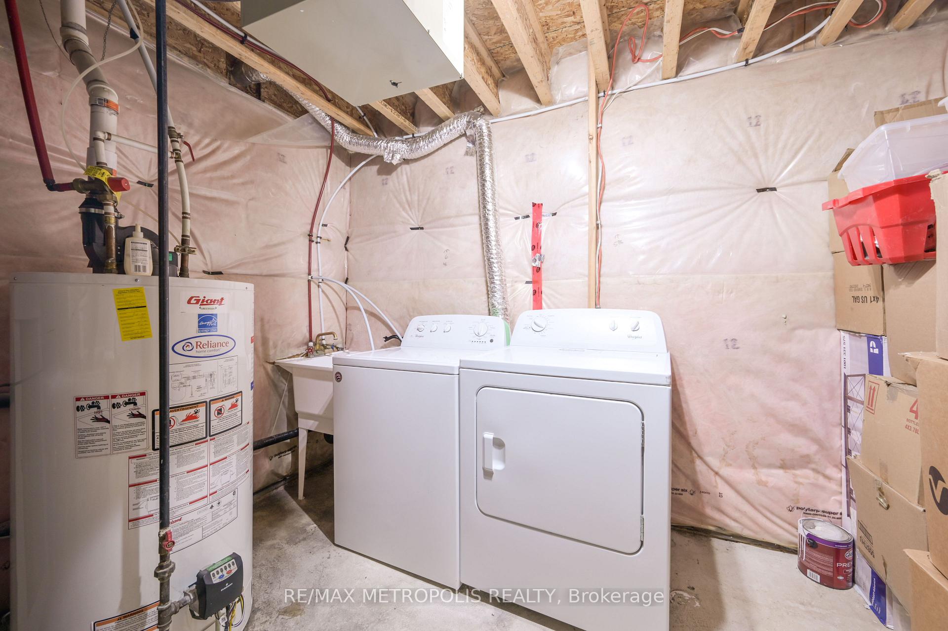 Photo 6 of Unit BSMT, 16 Giltspur Road, Brampton, Northwest Brampton — HOMEH
