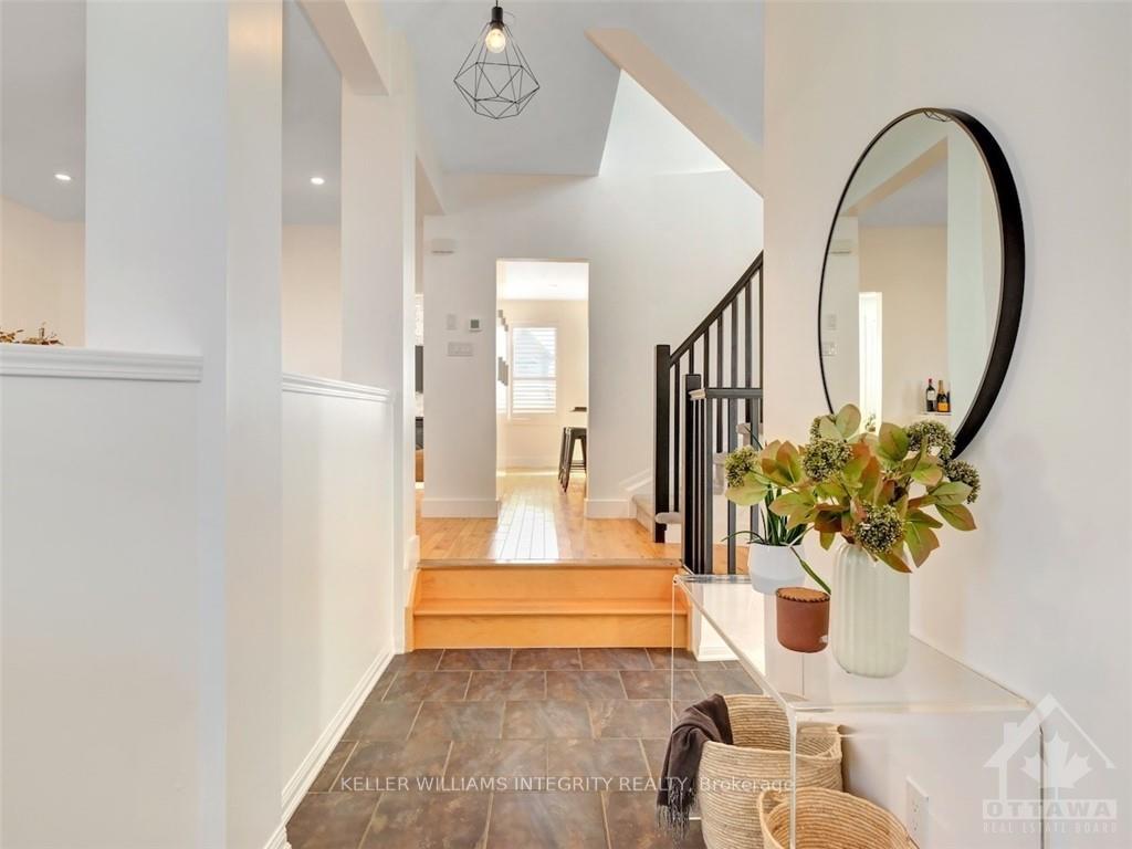 Photo 3 of 524 Bretby Crescent, Ottawa, Barrhaven - Cedargrove/Fraserdale — HOMEH
