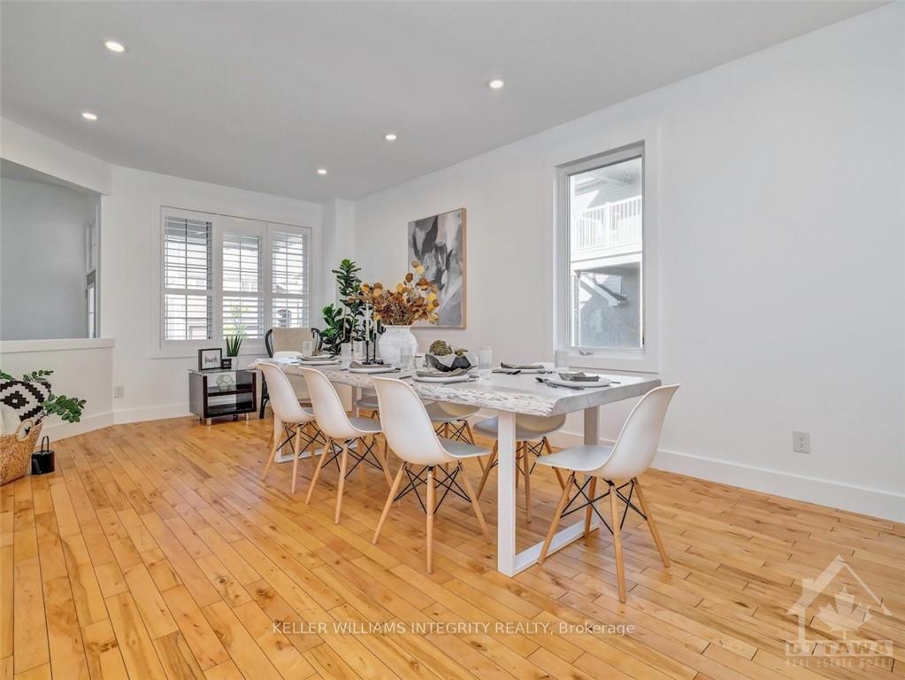 Photo 5 of 524 Bretby Crescent, Ottawa, Barrhaven - Cedargrove/Fraserdale — HOMEH