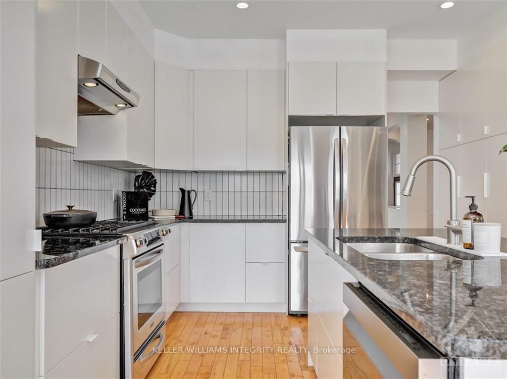 Photo 8 of 524 Bretby Crescent, Ottawa, Barrhaven - Cedargrove/Fraserdale — HOMEH