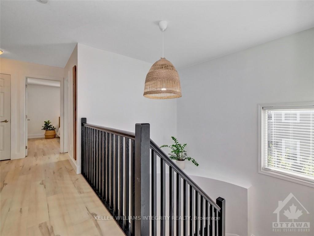 Photo 12 of 524 Bretby Crescent, Ottawa, Barrhaven - Cedargrove/Fraserdale — HOMEH