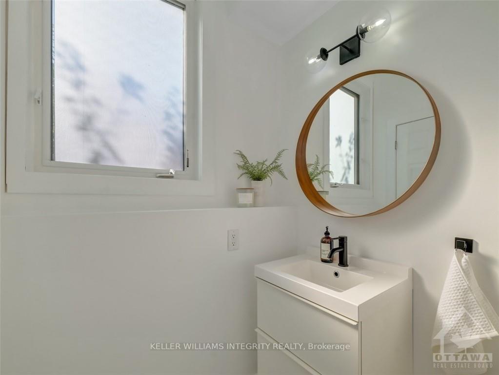 Photo 22 of 524 Bretby Crescent, Ottawa, Barrhaven - Cedargrove/Fraserdale — HOMEH