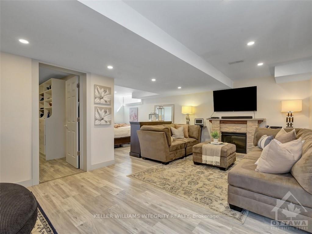 Photo 23 of 524 Bretby Crescent, Ottawa, Barrhaven - Cedargrove/Fraserdale — HOMEH