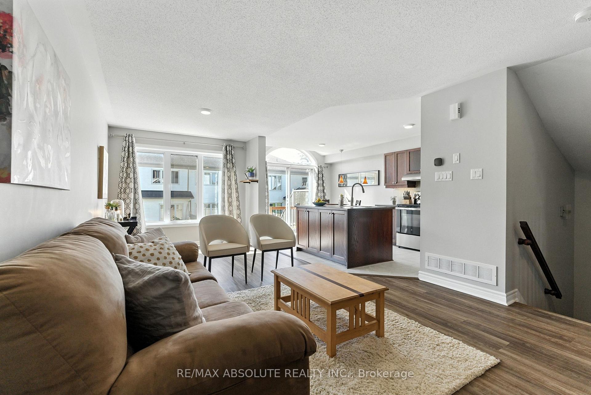 Photo 7 of 150 Garrity Crescent, Ottawa, Barrhaven - Strandherd — HOMEH