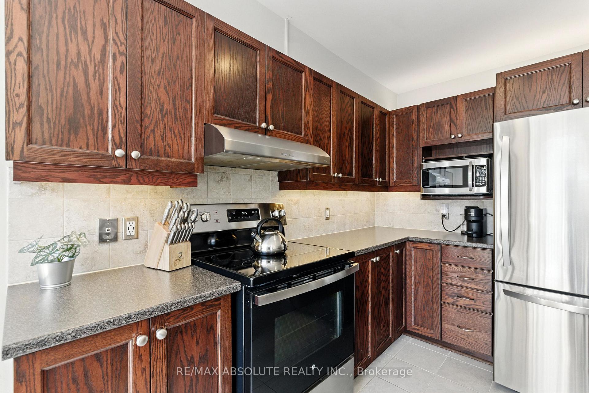Photo 11 of 150 Garrity Crescent, Ottawa, Barrhaven - Strandherd — HOMEH