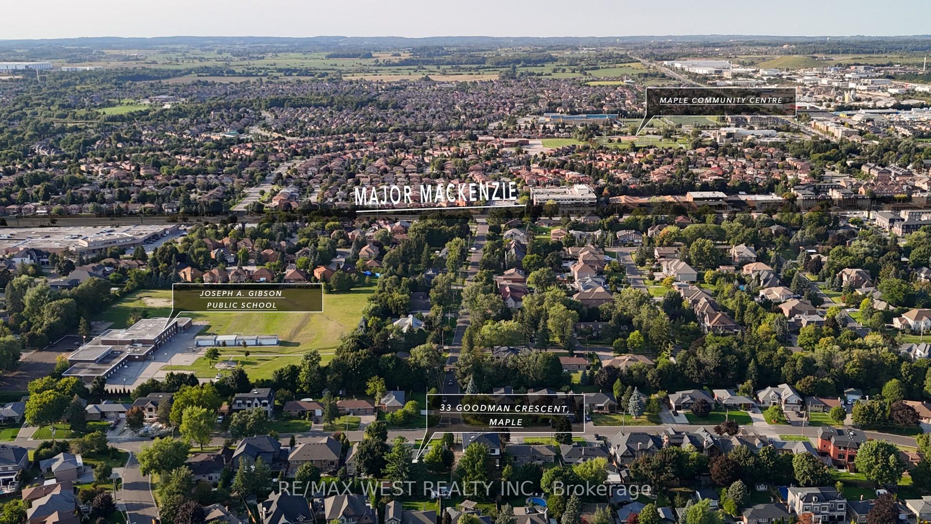 Photo 5 of 33 Goodman Crescent, Vaughan, Maple — HOMEH
