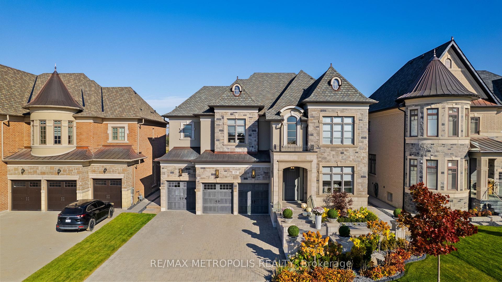 Photo 22 of 129 Endless Circle, Vaughan, Kleinburg — HOMEH