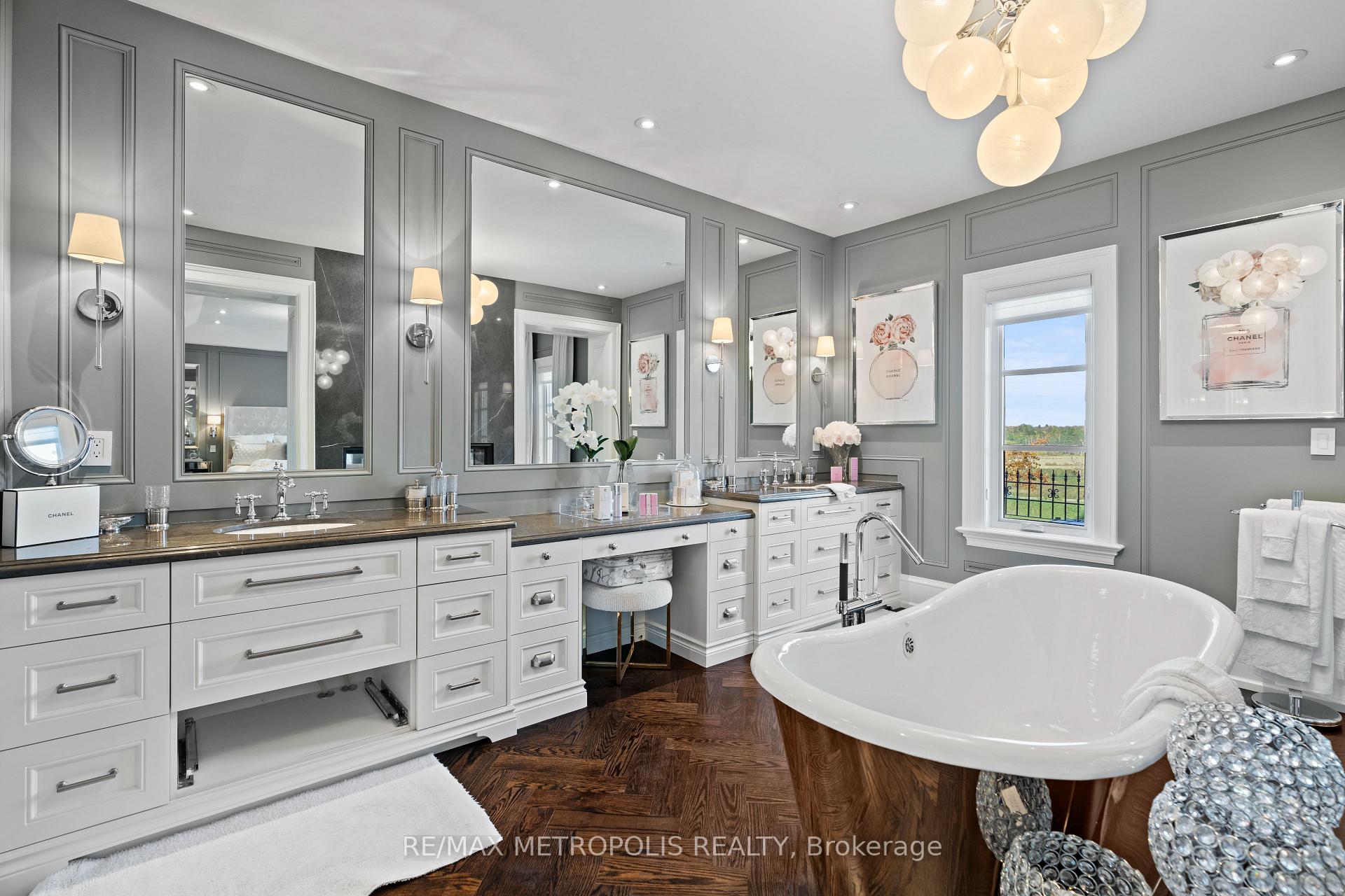 Photo 35 of 129 Endless Circle, Vaughan, Kleinburg — HOMEH