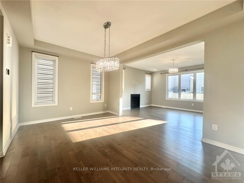 Photo 4 of 403 Aphelion Crescent, Ottawa, Barrhaven - Half Moon Bay — HOMEH