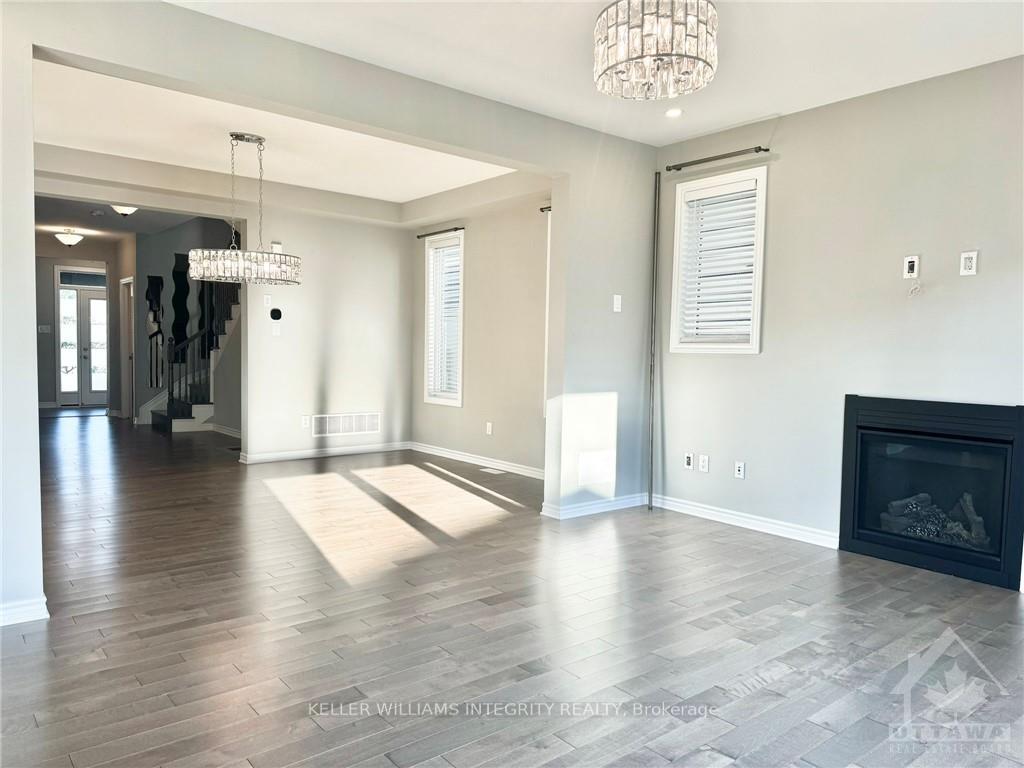 Photo 10 of 403 Aphelion Crescent, Ottawa, Barrhaven - Half Moon Bay — HOMEH