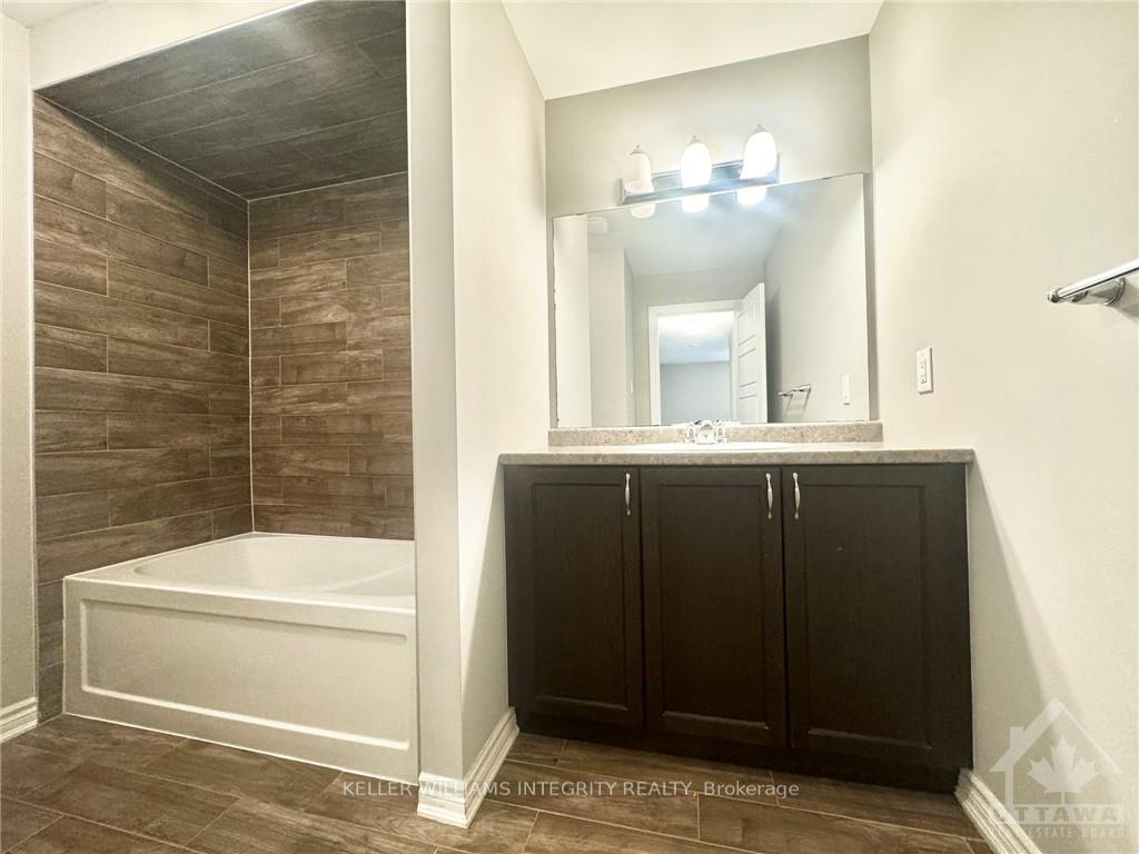 Photo 19 of 403 Aphelion Crescent, Ottawa, Barrhaven - Half Moon Bay — HOMEH