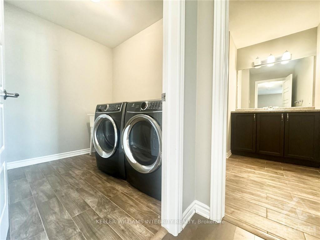 Photo 20 of 403 Aphelion Crescent, Ottawa, Barrhaven - Half Moon Bay — HOMEH