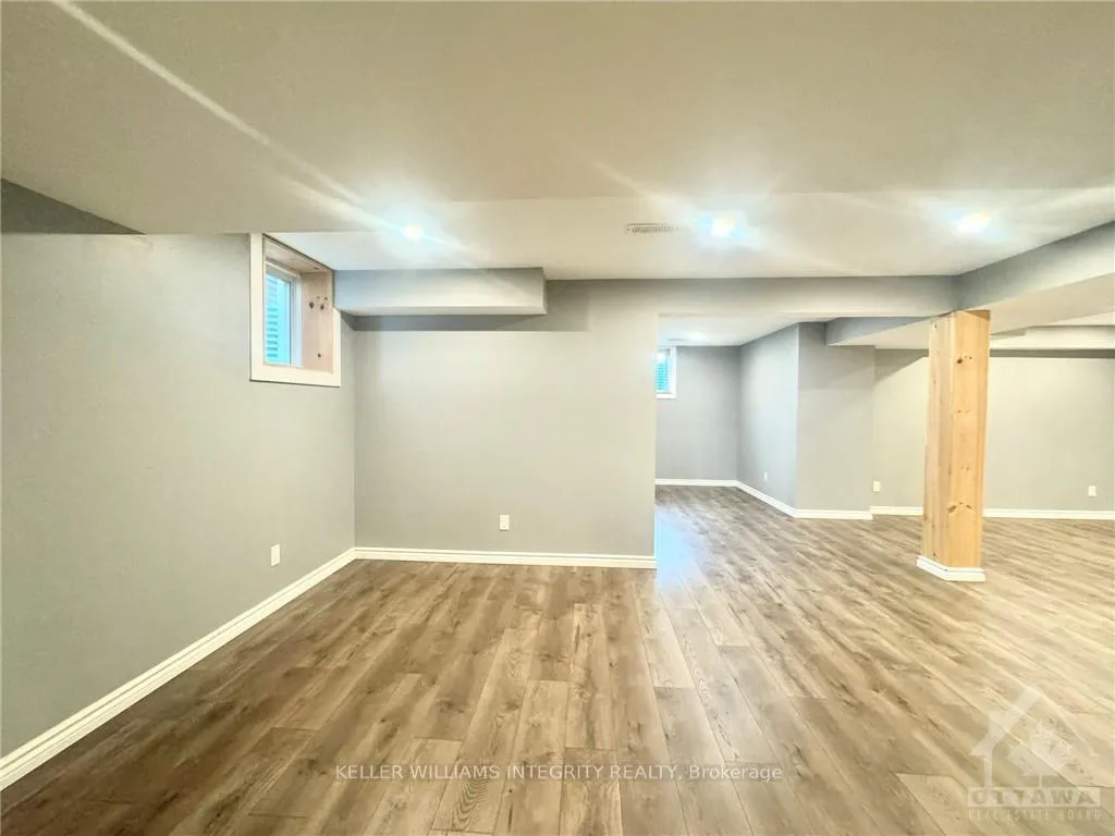 Photo 21 of 403 Aphelion Crescent, Ottawa, Barrhaven - Half Moon Bay — HOMEH