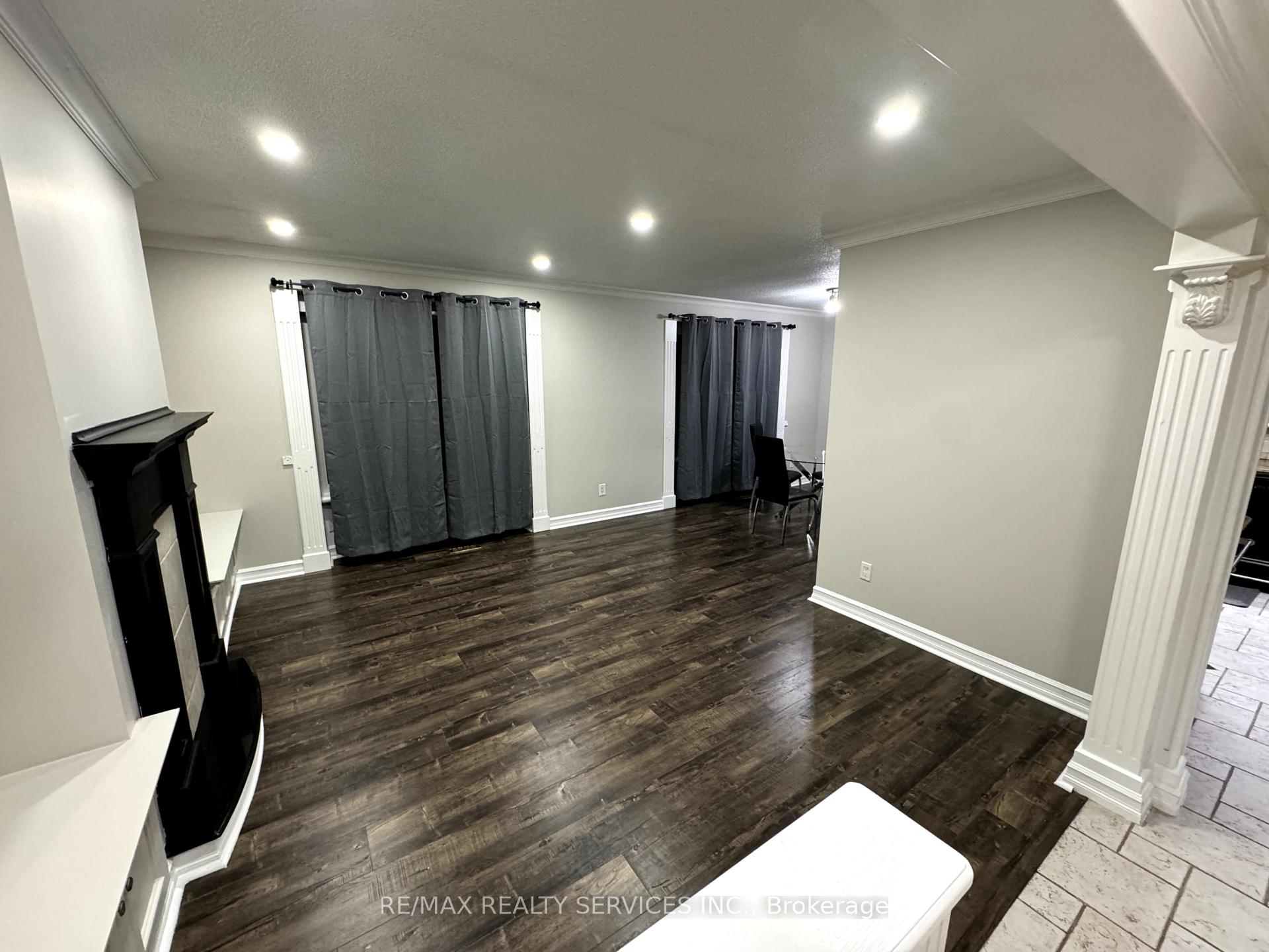 Photo 4 of 4 Flavian Crescent, Brampton, Southgate — HOMEH