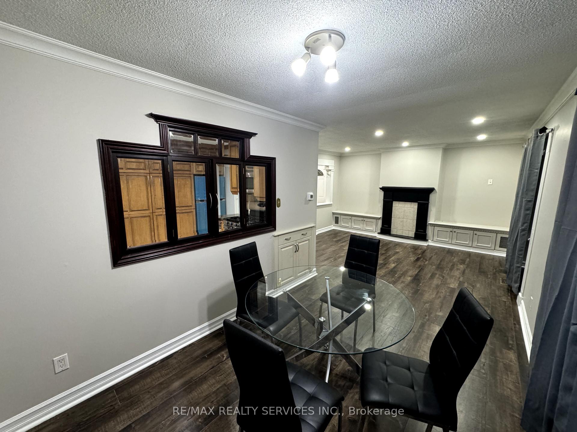 Photo 11 of 4 Flavian Crescent, Brampton, Southgate — HOMEH