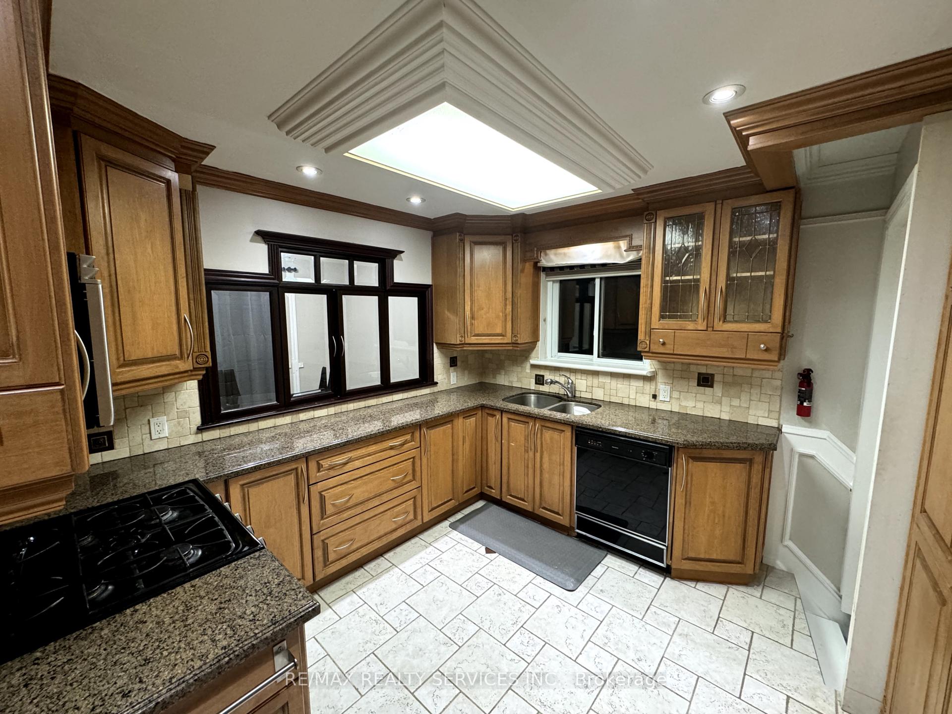 Photo 14 of 4 Flavian Crescent, Brampton, Southgate — HOMEH