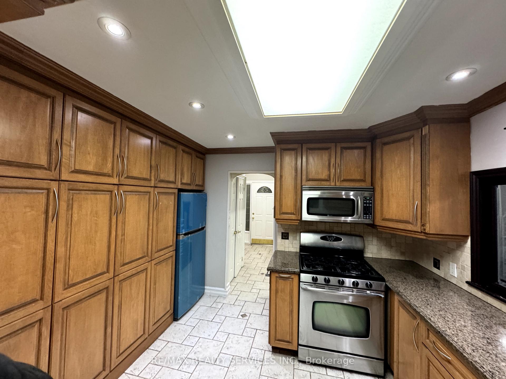 Photo 18 of 4 Flavian Crescent, Brampton, Southgate — HOMEH