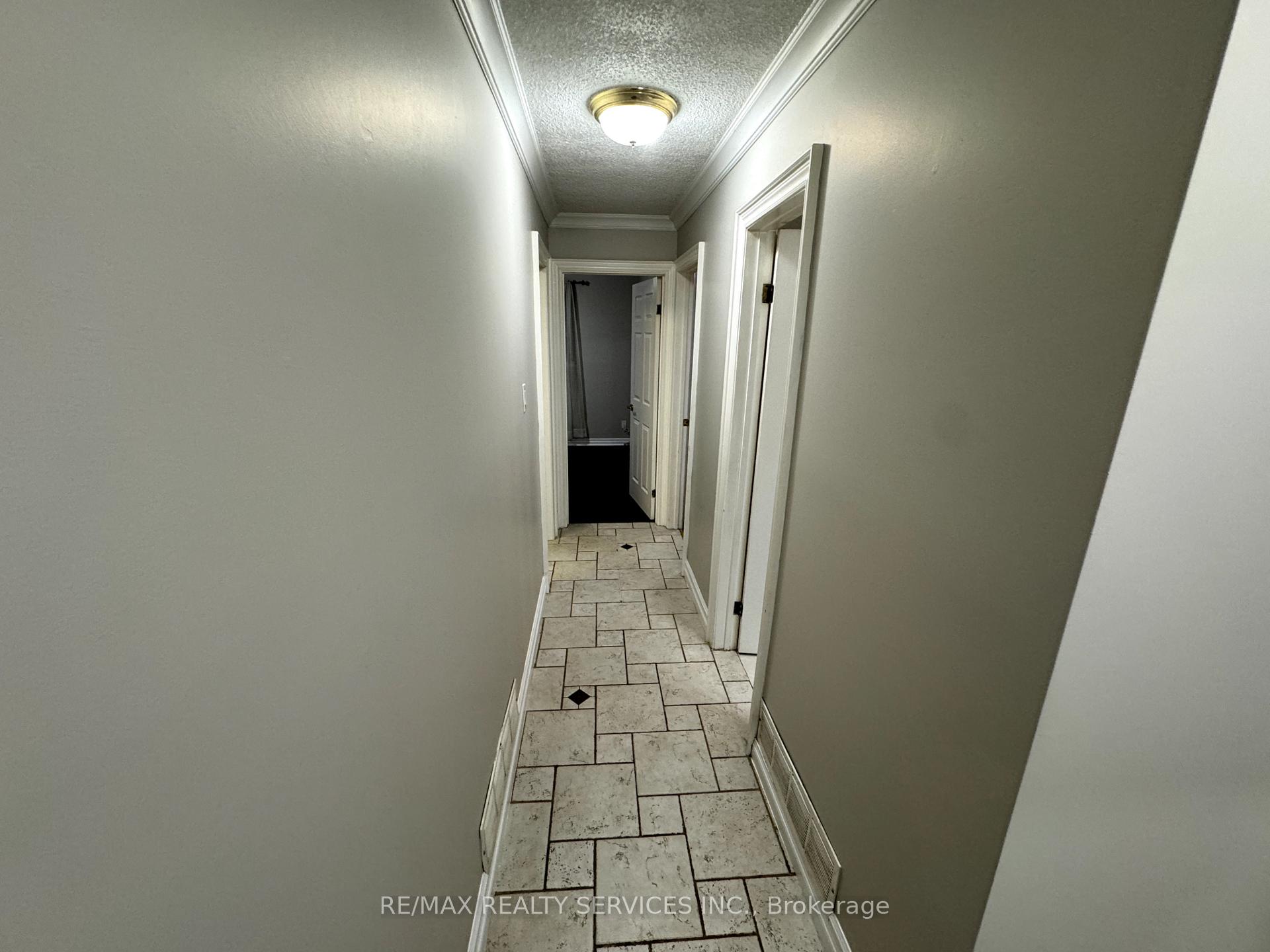 Photo 20 of 4 Flavian Crescent, Brampton, Southgate — HOMEH