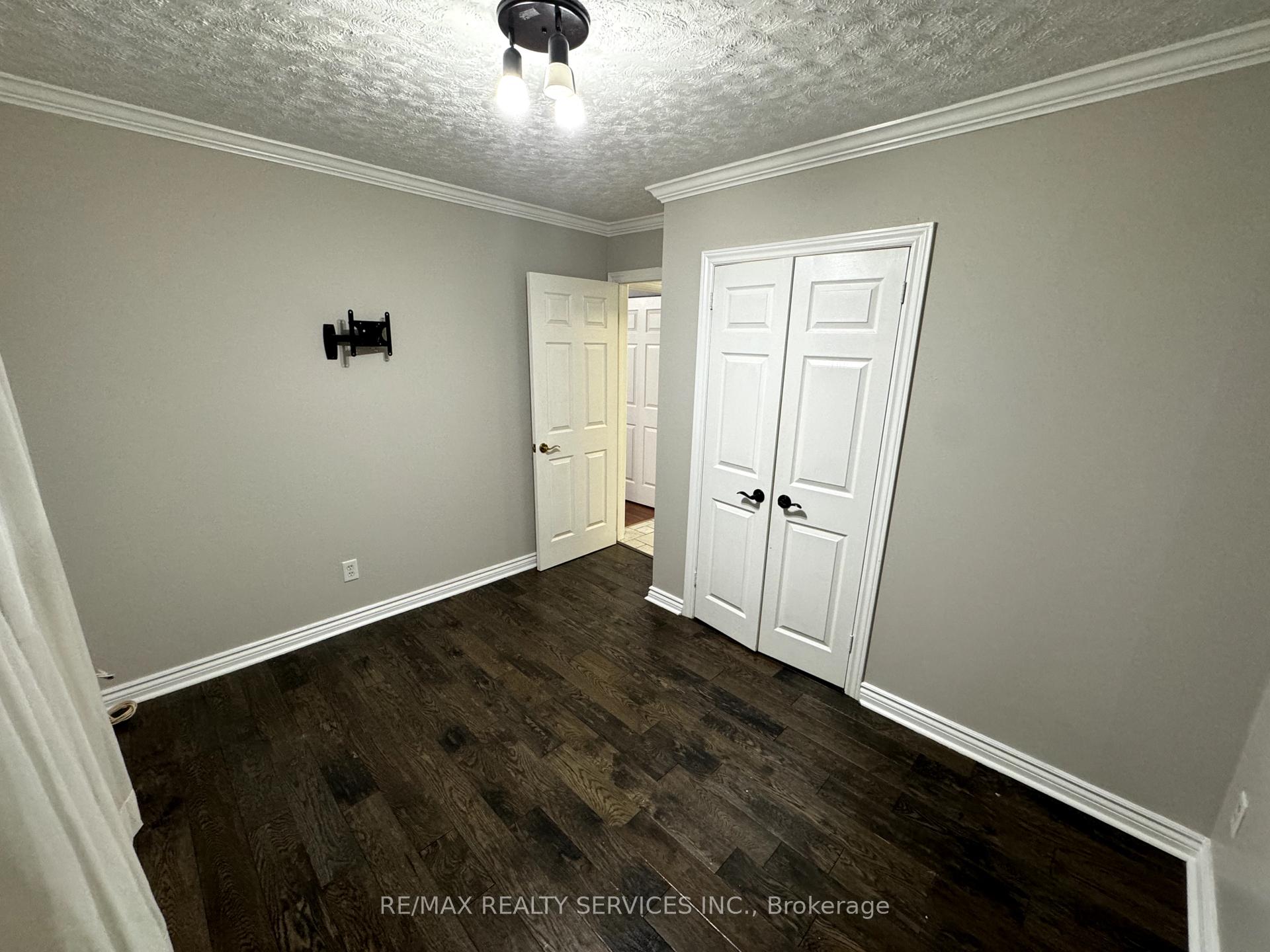 Photo 24 of 4 Flavian Crescent, Brampton, Southgate — HOMEH