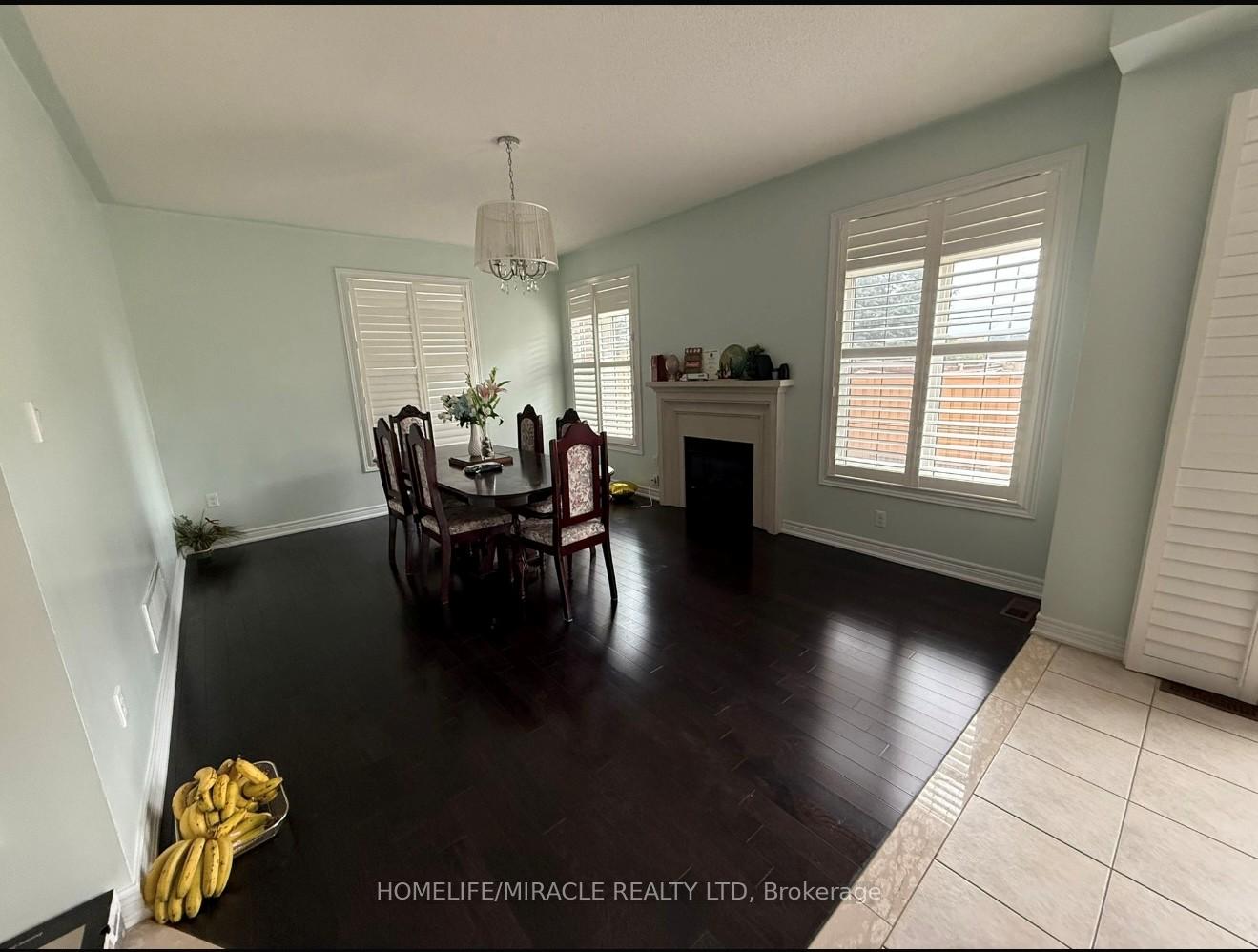 Photo 4 of 22 Dormington Crescent, Brampton, Bram East — HOMEH